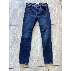 Pistola BOGO Free Skinny Jeans!!